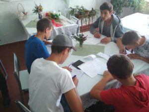Examen privind construcția și regulile de exploatare tehnică a tractorului și mașinelor agricole, cât și securitatea muncii